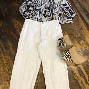 Chico’s White Capri pants